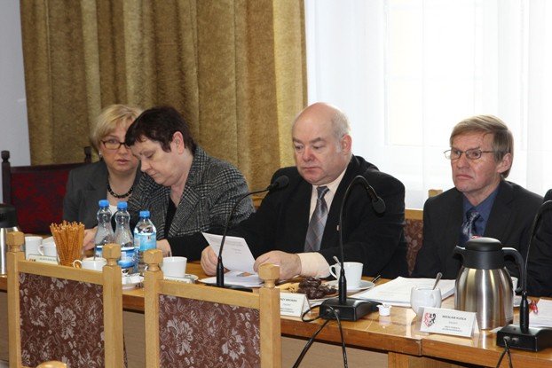 po-sesji-powiatu-karetki-pod-szrenica-foto-50523