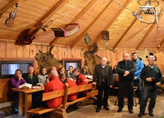 ludzie-gor-spotkali-sie-w-schronisku-kamienczyk-foto-50524