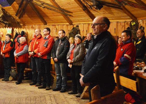 ludzie-gor-spotkali-sie-w-schronisku-kamienczyk-foto-50524