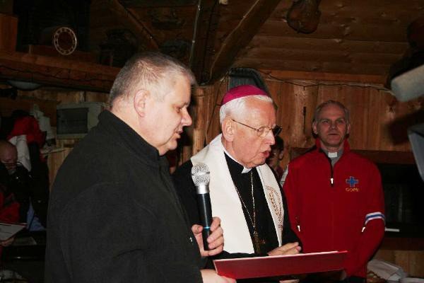 ludzie-gor-spotkali-sie-w-schronisku-kamienczyk-foto-50524