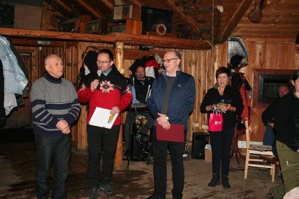 ludzie-gor-spotkali-sie-w-schronisku-kamienczyk-foto-50524
