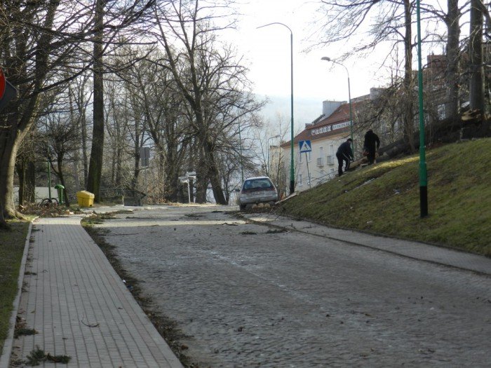 wichura-narobia-wiele-szkod-gownie-w-kowarach-foto-50550