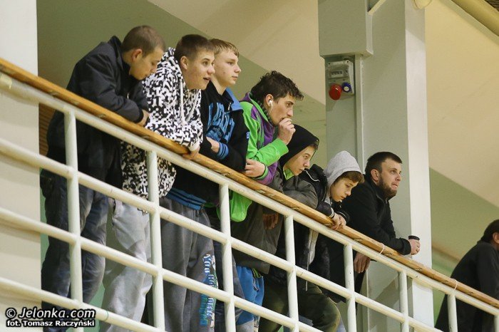 kpr-i-da-lekcje-modszym-kolezankom-foto-50565