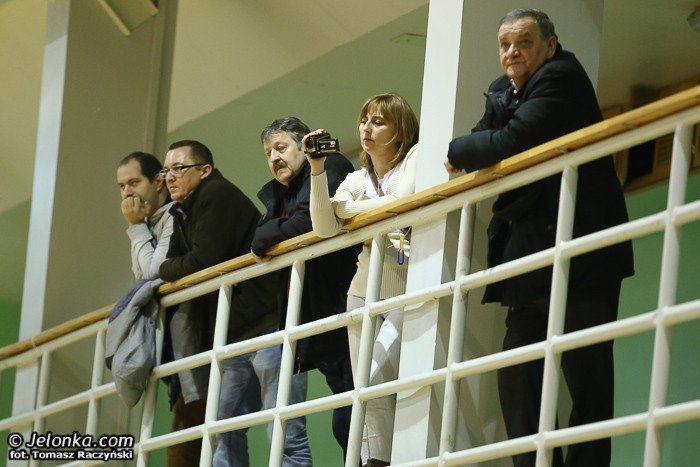 kpr-i-da-lekcje-modszym-kolezankom-foto-50565