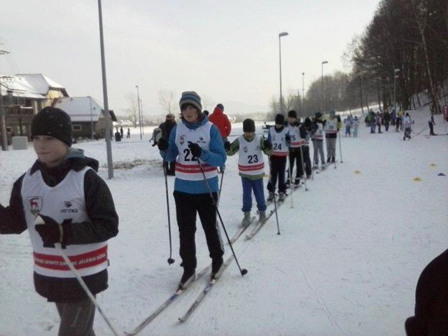 uczniowie-powalczyli-na-biegowkach-w-sobieszowie-foto-50576