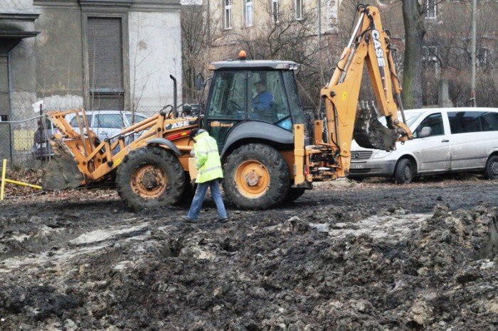 znika-wreszcie-wielka-dziura-w-centrum-miasta-foto-50638