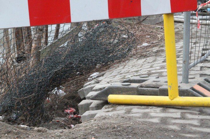 znika-wreszcie-wielka-dziura-w-centrum-miasta-foto-50638
