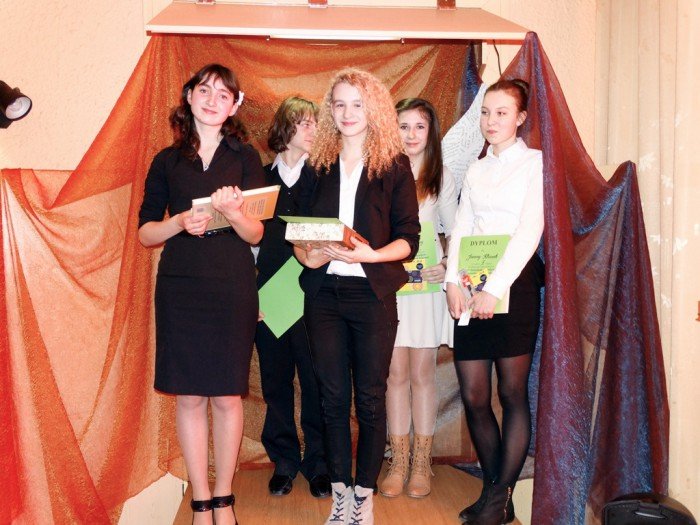 wyrecytowali-i-wyspiewali-swoje-sukcesy-w-mdk-foto-50662