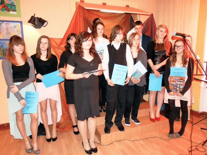 wyrecytowali-i-wyspiewali-swoje-sukcesy-w-mdk-foto-50662