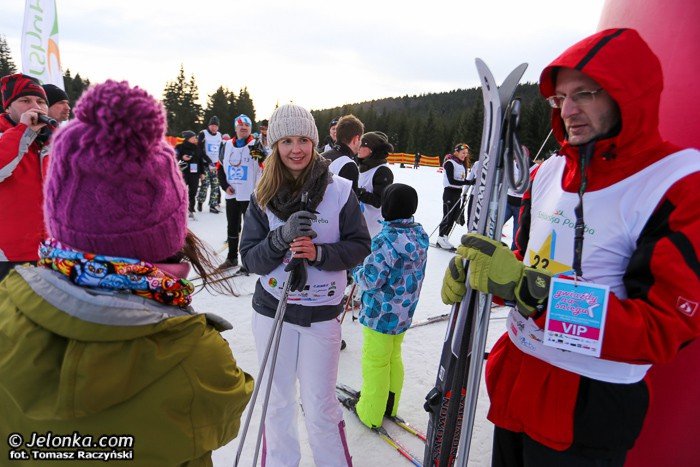 szalona-sztafeta-gwiazd-na-biegowkach-foto-50669
