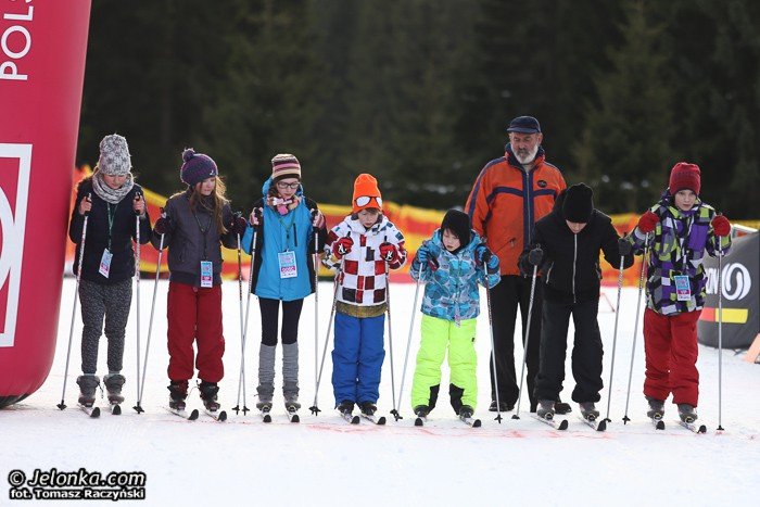 szalona-sztafeta-gwiazd-na-biegowkach-foto-50669