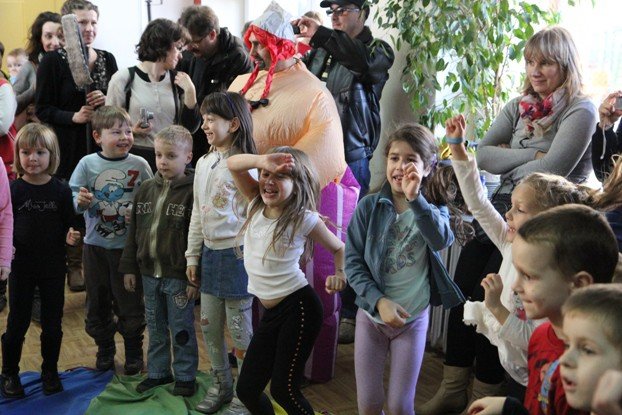 byo-duzo-zabawy-na-bajkowej-sobocie-foto-50671
