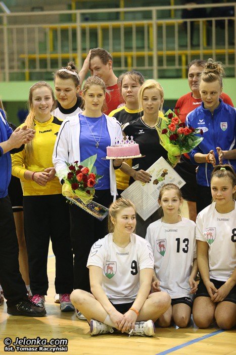 modziez-kpru-ze-zmiennym-szczesciem-foto-50679