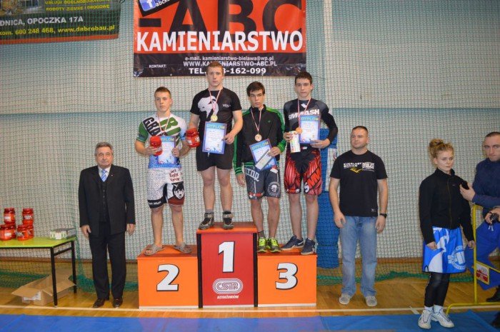piec-medali-w-dzierzoniowie-foto-50718