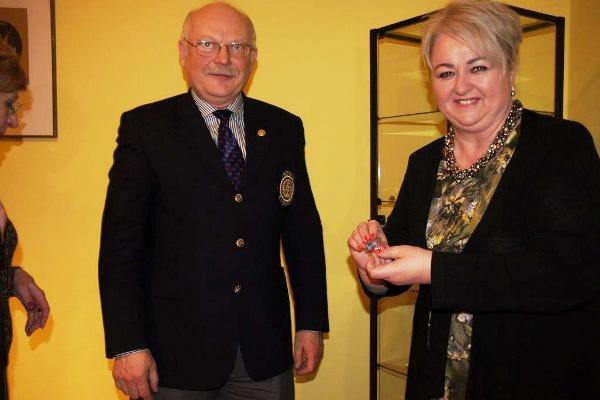 rotarianski-gubernator-wesprze-seniorow-i-dzieci-foto-50748