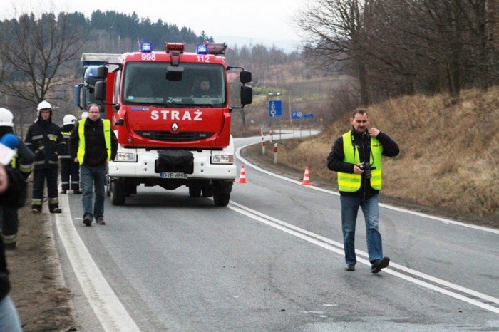 zderzenie-audi-i-golfa-jedna-osoba-w-szpitalu-foto-50858
