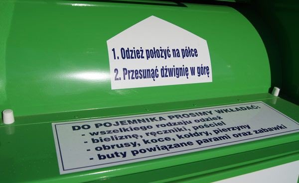 kontener-na-odziez-szpeci-zabytkowa-przestrzen-50874