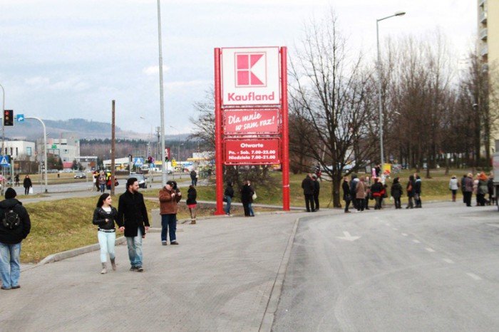 w-jeleniogorskim-kauflandzie-bomby-nie-byo-aktualizacja-foto-50880