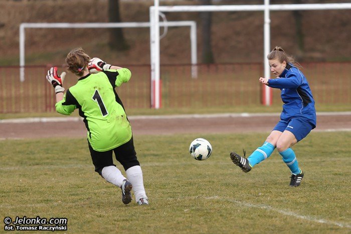 lekcja-futbolu-dla-orliczek-foto-50895