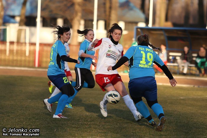 lekcja-futbolu-dla-orliczek-foto-50895