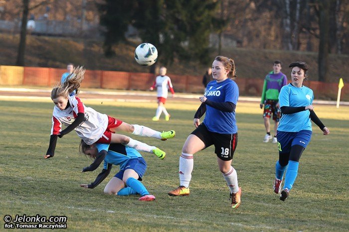 lekcja-futbolu-dla-orliczek-foto-50895