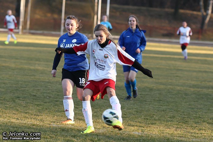 lekcja-futbolu-dla-orliczek-foto-50895