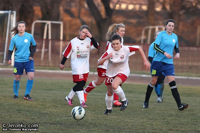 lekcja-futbolu-dla-orliczek-foto-50895