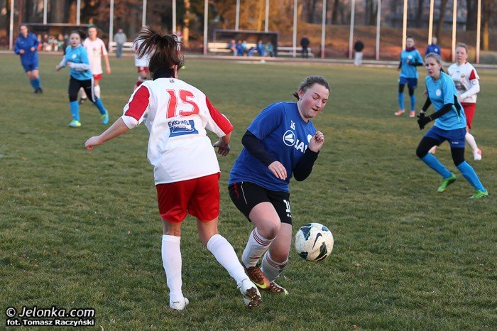 lekcja-futbolu-dla-orliczek-foto-50895