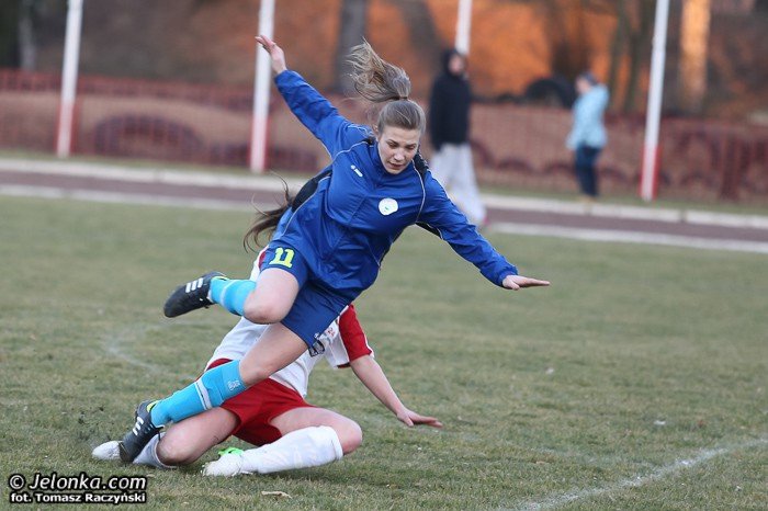 lekcja-futbolu-dla-orliczek-foto-50895