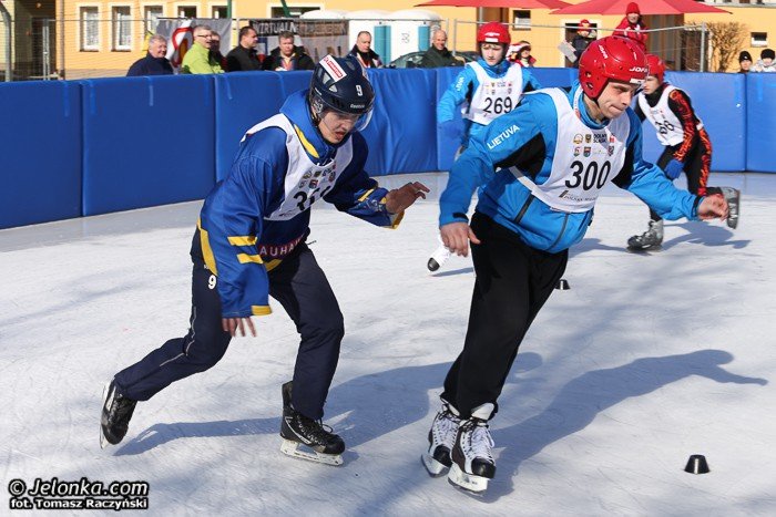 litwini-nadal-na-czele-gonia-ich-czesi-foto-50977