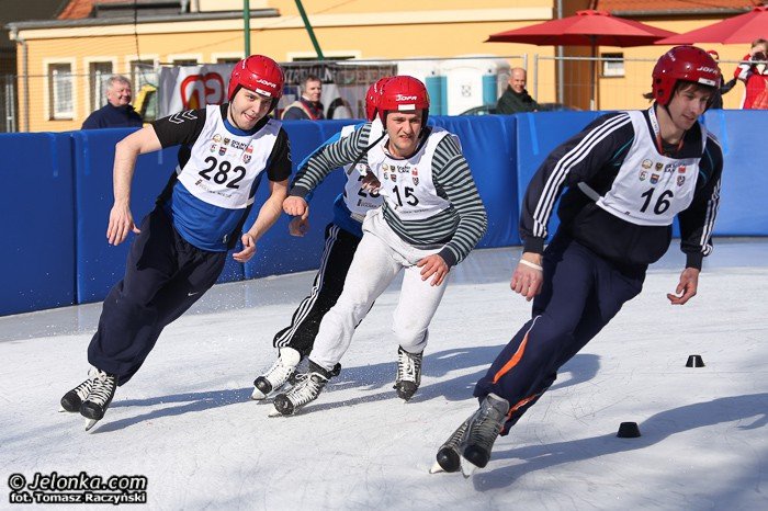litwini-nadal-na-czele-gonia-ich-czesi-foto-50977