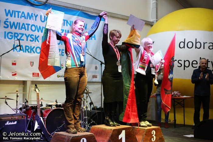 litwini-nadal-na-czele-gonia-ich-czesi-foto-50977