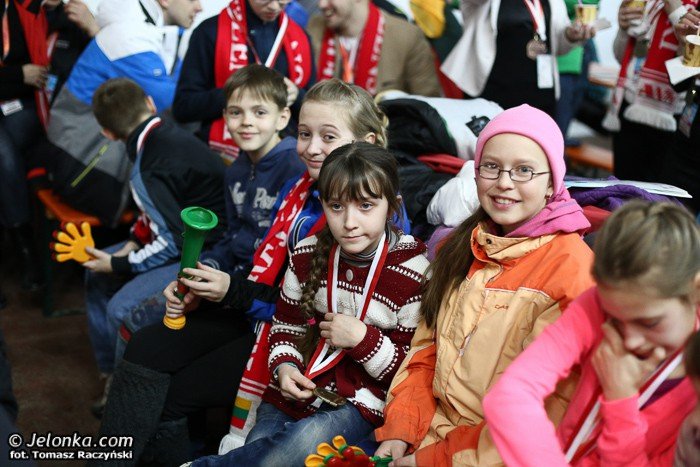 litwini-nadal-na-czele-gonia-ich-czesi-foto-50977