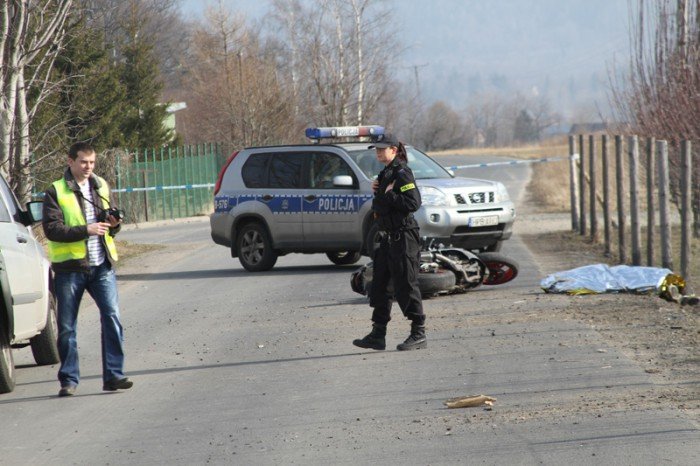 smiertelny-wypadek-motocyklisty-w-sciegnach-foto-50996