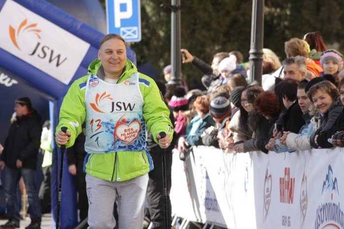 maszerowali-z-kijami-by-promowac-idee-transplantacji-foto-51028