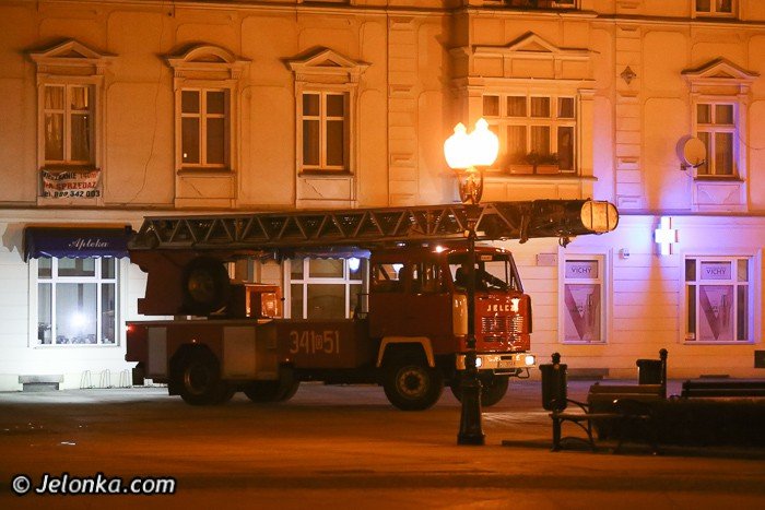 desperat-na-placu-piastowskim-grozi-ze-sie-zabije-foto-51040