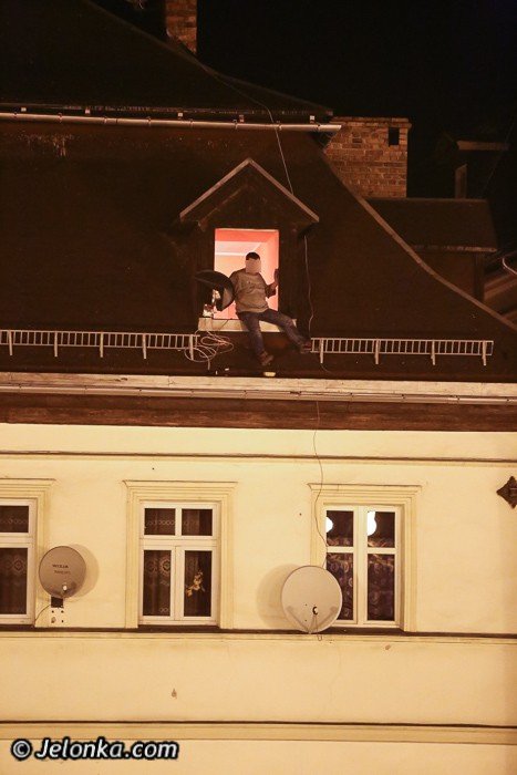 desperat-na-placu-piastowskim-grozi-ze-sie-zabije-foto-51040