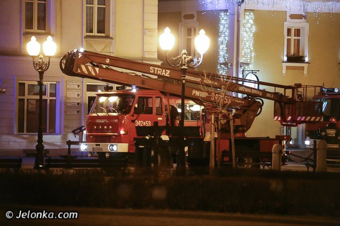 desperat-na-placu-piastowskim-grozi-ze-sie-zabije-foto-51040