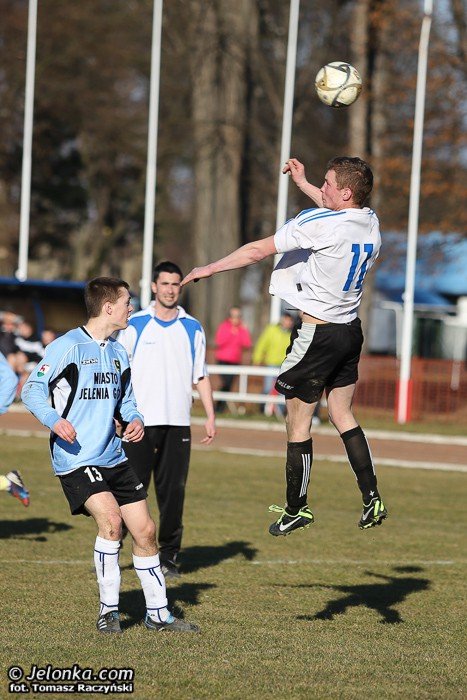 karkonosze-pewnie-pokonuja-olimpie-foto-51043