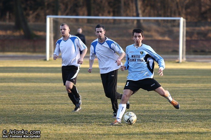 karkonosze-pewnie-pokonuja-olimpie-foto-51043