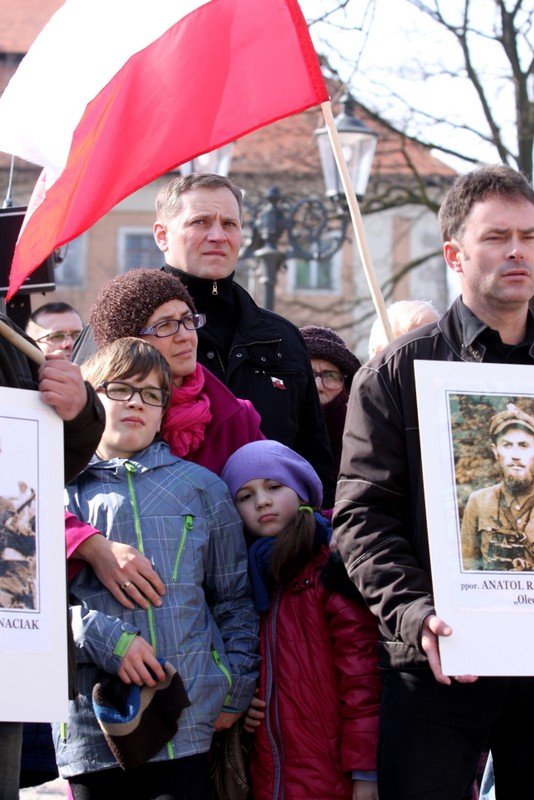 po-marszu-w-hodzie-zonierzom-wykletym-foto-51058