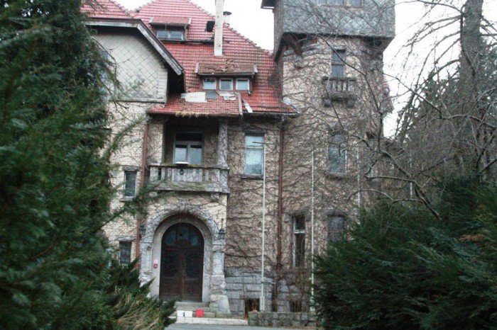 co-teraz-z-zabobrzanskim-zameczkiem-foto-51066