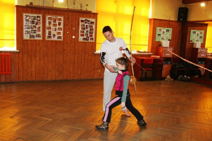 trening-i-zabawa-na-magicznych-zajeciach-w-mdk-foto-51070