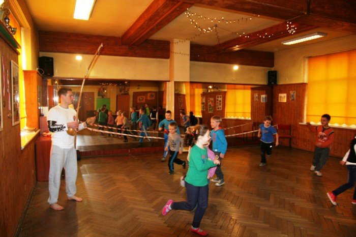 trening-i-zabawa-na-magicznych-zajeciach-w-mdk-foto-51070
