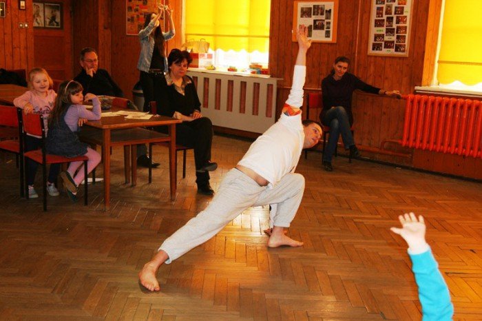 trening-i-zabawa-na-magicznych-zajeciach-w-mdk-foto-51070