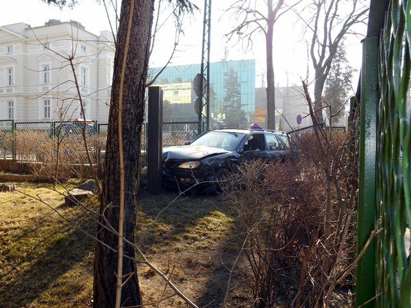 zderzenie-na-niebezpiecznym-skrzyzowaniu-foto-51234