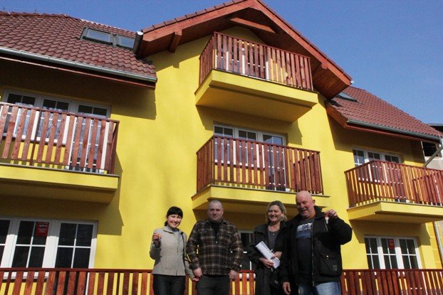 klucze-do-mieszkan-w-nowym-budynku-komunalnym-foto-51268