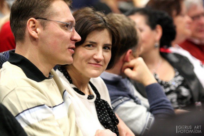 wiszace-ogrody-katarzyny-groniec-urzeky-publicznosc-foto-51296