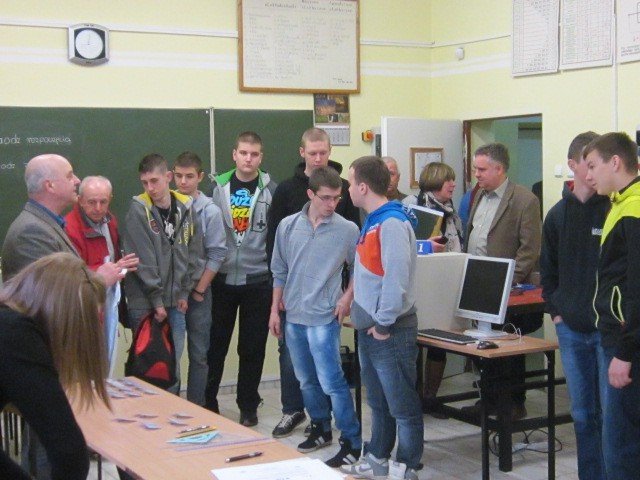 najlepsi-uczniowie-w-zawodzie-sa-w-piechowicach-foto-51312
