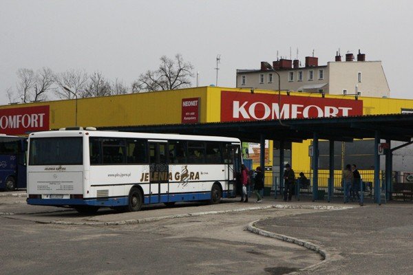 zmiany-na-stanowiskach-odjazdowych-pksu-foto-51335